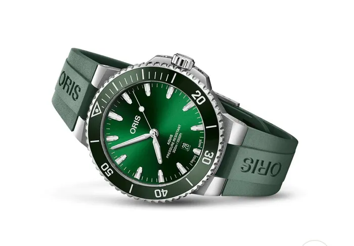 ORIS Earrings ORIS AQUIS DATE 01 733 7789 415707 4 23 37FC